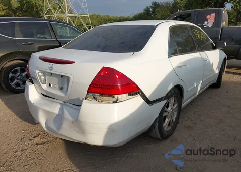 2007 Honda Accord 2.4 Ex from USA, damaged, VIN 1HGCM56747A195271